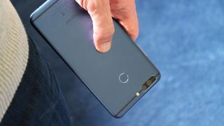 Turul Magazinelor #372: Revenim la telefoane cu reduceri babane - Xperia XZ1, Huawei Honor 8 Pro, televizor Full HD la 899 lei, cameră auto Xiaomi