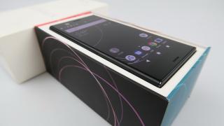 Sony Xperia XZ1 Compact Unboxing: micul challenger pentru iPhone 8 e aici (Video)