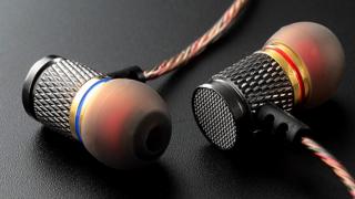 Căștile Best KZ ED pot fi achiziționate pentru doar 4.66 euro de pe Cafago.com; au design modern și driver de 7mm