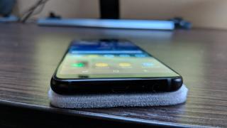 Samsung Galaxy A8 (2018): Baterie de cursă lungă, fără recorduri uriaşe totuşi