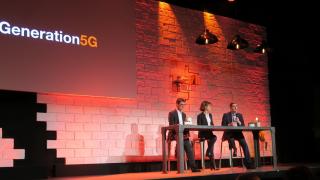 Orange anunţă pregătirile pentru lansarea 5G, va efectua teste în România; Maşini autonome, flote de drone şi smart home reprezintă viitorul