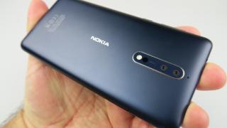 Nokia 8: Design foarte familiar, bine lucrat