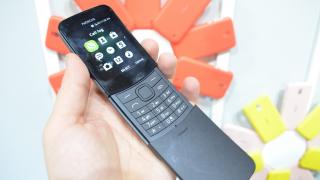 MWC 2018: Nokia 8110 4G - prezentare de feature phone "banana din Matrix", pus la curent cu cerinţele moderne (Video)