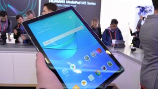 MWC 2018: Huawei MediaPad M5 10 Pro prezentare hands-on - tabletă pentru muncă şi divertisment, cu 4 difuzoare Harman si stylus (Video)