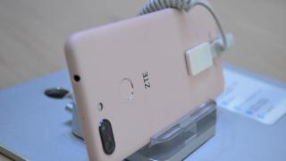 MWC 2018: ZTE Blade V9 VITA prezentare hands-on: interpolare şi pachet low midrange de dotări (Video)