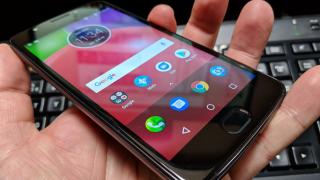 Motorola Moto E4: Design generic, dar măcar e pe bază de metal