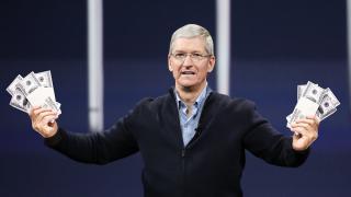 Apple se apropie de evaluarea la 1 bilion de dolari, va deveni cea mai valoroasă companie tech din lume