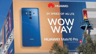 FCC ar putea tăia finanţarea de la stat pentru operatorii care colaborează cu Huawei