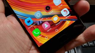 iHunt Hero: OS, UI, aplicaţii - interfaţă jucăușă, Android Nougat fără bloatware