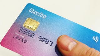 Revolut debutează în România luna viitoare, ca alternativă digitală la bănci