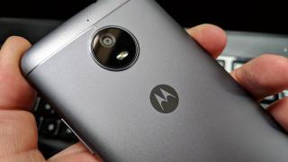 Motorola Moto E4: Camera necesitaţilor stricte, fără performanțe notabile
