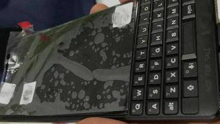BlackBerry Athena apare într-o fotografie reală; Ar putea debuta sub denumirea BlackBerry Key2