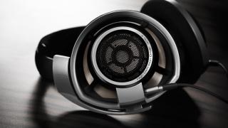 Mini Turul Magazinelor #13: Turul căştilor, headseturilor şi acusticii high end de la Sennheiser, Poseidon şi Sony