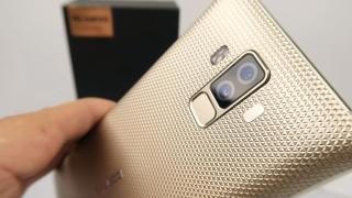 Bluboo S3 Unboxing: Scoatem din cutie mamutul de aproape 300 de grame, care îţi alimentează toate telefoanele (Video)