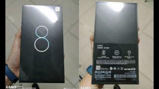 Cutia lui Xiaomi Mi 8 apare în noi imagini, dezvăluind iarăşi specificaţiile: dual GPS, AI, cameră duală