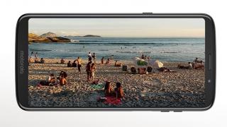 Motorola Moto Z3 Play este cel mai nou smartphone modular de pe piață; Vine cu ecran FHD+ de 6 inch