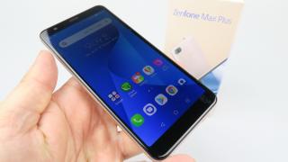 ASUS ZenFone Max Plus (M1) Unboxing: la graniţa dintre battery phone şi telefon midrange cu cameră duală (Video)