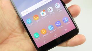 Samsung Galaxy A6 (2018): Display Super AMOLED înregimentat în trenduri