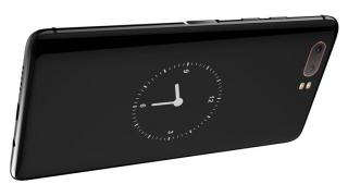 Două din fiecare: ZTE Nubia Z18S are două ecrane, două scannere de amprente și corp rotunjit din sticlă