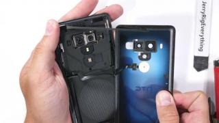 HTC U12+ este îndoit de JerryRigEverything și are probleme ascunse (Video)
