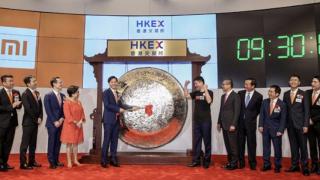 Acţiunile Xiaomi pică încă din prima zi de listare la bursa din Hong Kong; Iată de ce