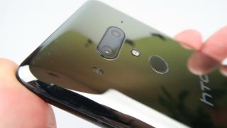 HTC U12+: Cameră duală cu Bokeh capabil, stabilizare OK şi culori ca prinse cu ochiul uman