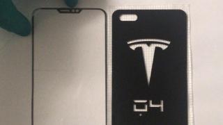 Ne pregătește Tesla un smartphone? O fotografie cu presupusul Tesla QUADRA pare a sugera această posibilitate