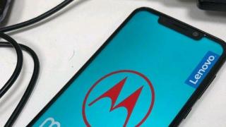 Motorola Moto One Power are specificaţiile detaliate complet, vine cu ecran mare, baterie uriaşă