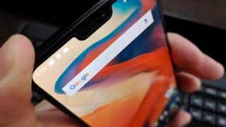 OnePlus 6: Display foarte luminos, cu nişte culori excelente