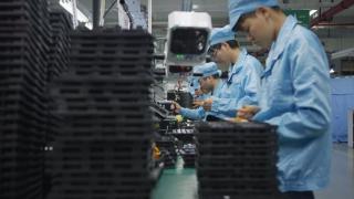 Cum arată linia de producţie, controlul calităţii pentru OnePlus 6; Iată un reportaj marca Linus din Shenzhen (Video)