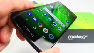Motorola Moto G6 Play Unboxing: cel mai accesibil Moto G6 e aici, cu baterie mare, spate din sticlă (Video)