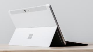 Apple, Huawei şi Microsoft continuă să evolueze pe piaţa tabletelor, în ciuda trendului negativ al segmentului
