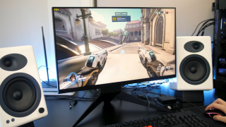 Turul Magazinelor #473: Combină frigorifică XXL la reducere, monitor Alienware la preţ bun, gimbal resigilat şi suport iPhone budist