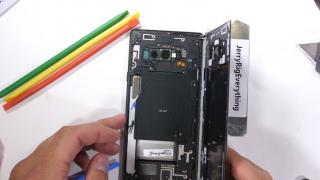 Samsung Galaxy Note 9 este disecat în faţa camerei; Are heatpipe impresionant, baterie uriaşă