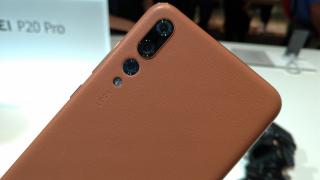 IFA 2018: Huawei anunţă noi nuanţe de culoare pentru seria P20 şi o variantă cu spate din piele