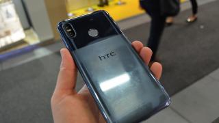 IFA 2018: HTC U12 Life hands-on - un nou suflu pentru gama midrange HTC, spate arătos (Video)