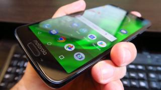 Motorola Moto G6: Hardware intermediar, în grafic