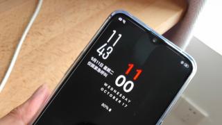 Presupuse fotografii ale lui OnePlus 6T ajung pe web, dezvăluind decupajul în stil "picătură de apă"