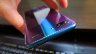 Huawei Honor 10: Designul cel mai arătos pentru un Huawei până acum