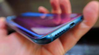 Huawei Honor 10: Multimedia cu un singur difuzor, dar care îşi face treaba bine