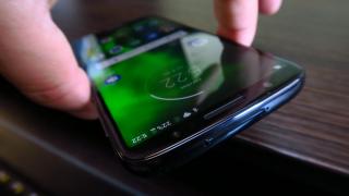 Motorola Moto G6: Multimedia cu sunet prin earpiece, Dolby şi ceva strâmbături din nas