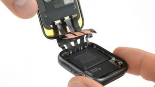 Apple Watch Series 4 disecat de iFixit: rezonabil de uşor de reparat, baterie uşor de înlocuit