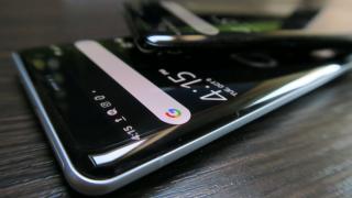 Sony Xperia XZ3: Bateria lasă loc de mai bine, în special la încărcare