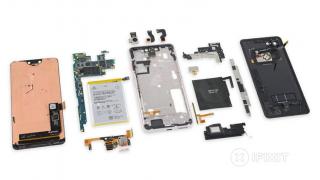 Google Pixel 3 XL primește o disecție ce confirmă prezența unui ecran Samsung AMOLED la bord