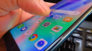 Huawei Honor 10: OS, UI, aplicaţii cu EMUI 8.1 ultra îndesat cu opţiuni