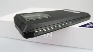 iHunt Titan P11000 Pro Unboxing: telefon cu baterie gigantică, de 11.000 mAh şi corp robust