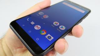 ASUS ZenFone Max Pro (M1): Design unibody metalic, compact pentru un battery phone
