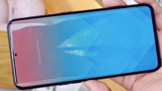 Samsung Galaxy S10 are formatul de ecran edge to edge confimat de o scăpare de cod din Android Pie