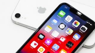 iPhone XR nu se vinde pe măsura aşteptărilor; Apple scade volumul de producţie