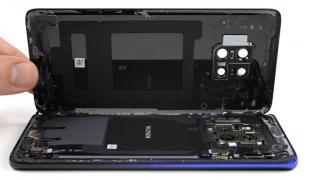Nota 4 pentru Huawei Mate 20 Pro de la iFixit; Iată de ce e greu de reparat